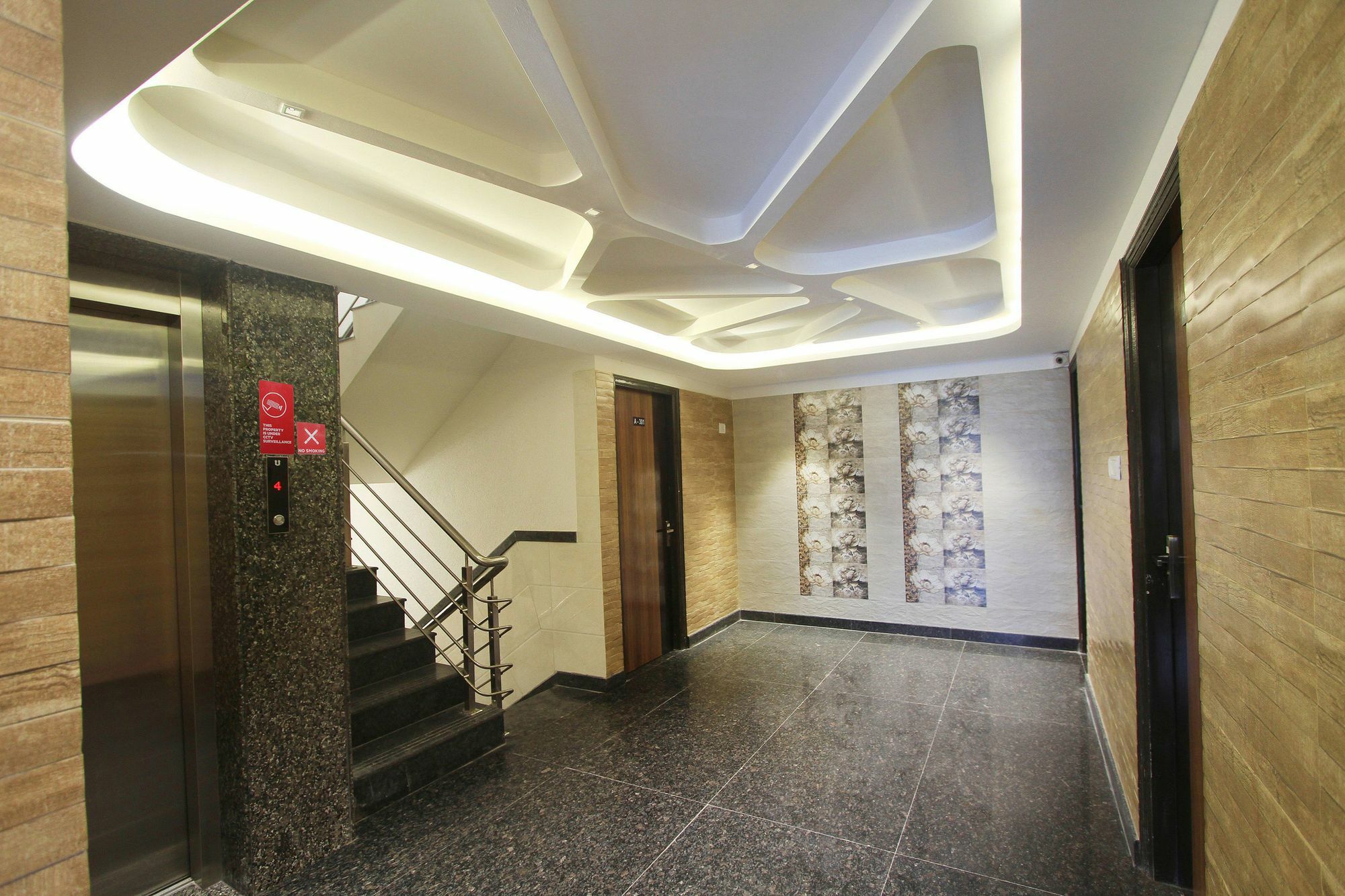 Hotel O Golden Inn Near Cubbon Park Bengaluru Zewnętrze zdjęcie