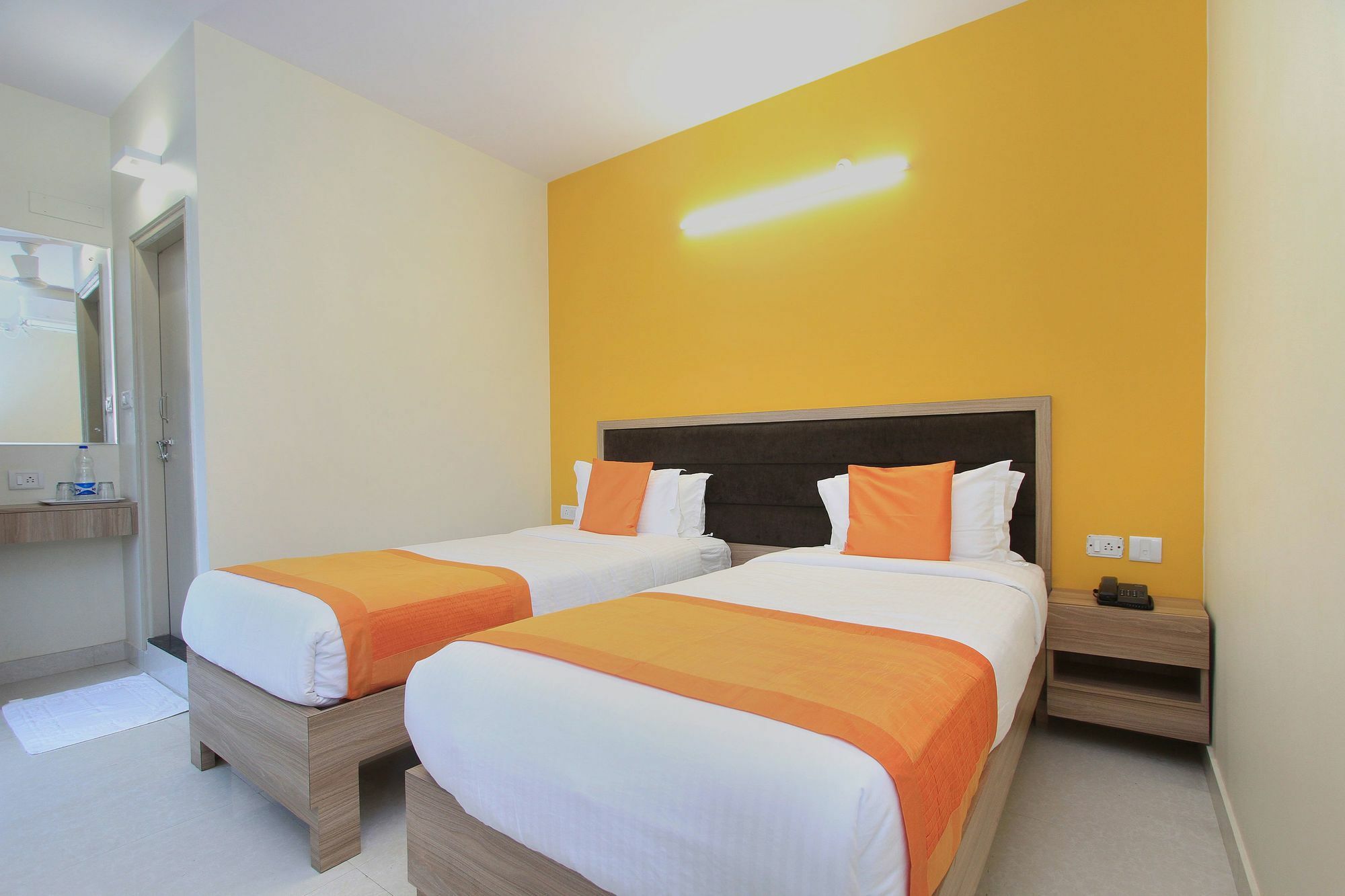 Hotel O Golden Inn Near Cubbon Park Bengaluru Zewnętrze zdjęcie